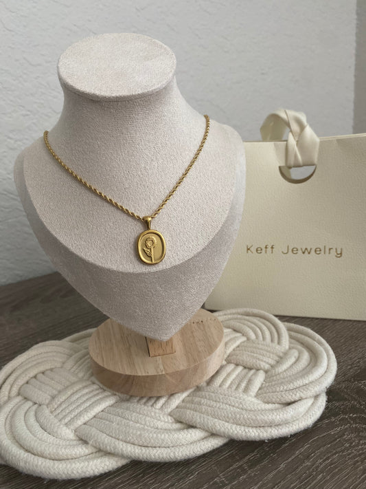 Lírio Necklace